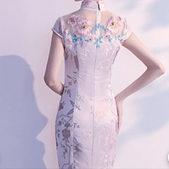 Qipao - Picture 5 of 5
